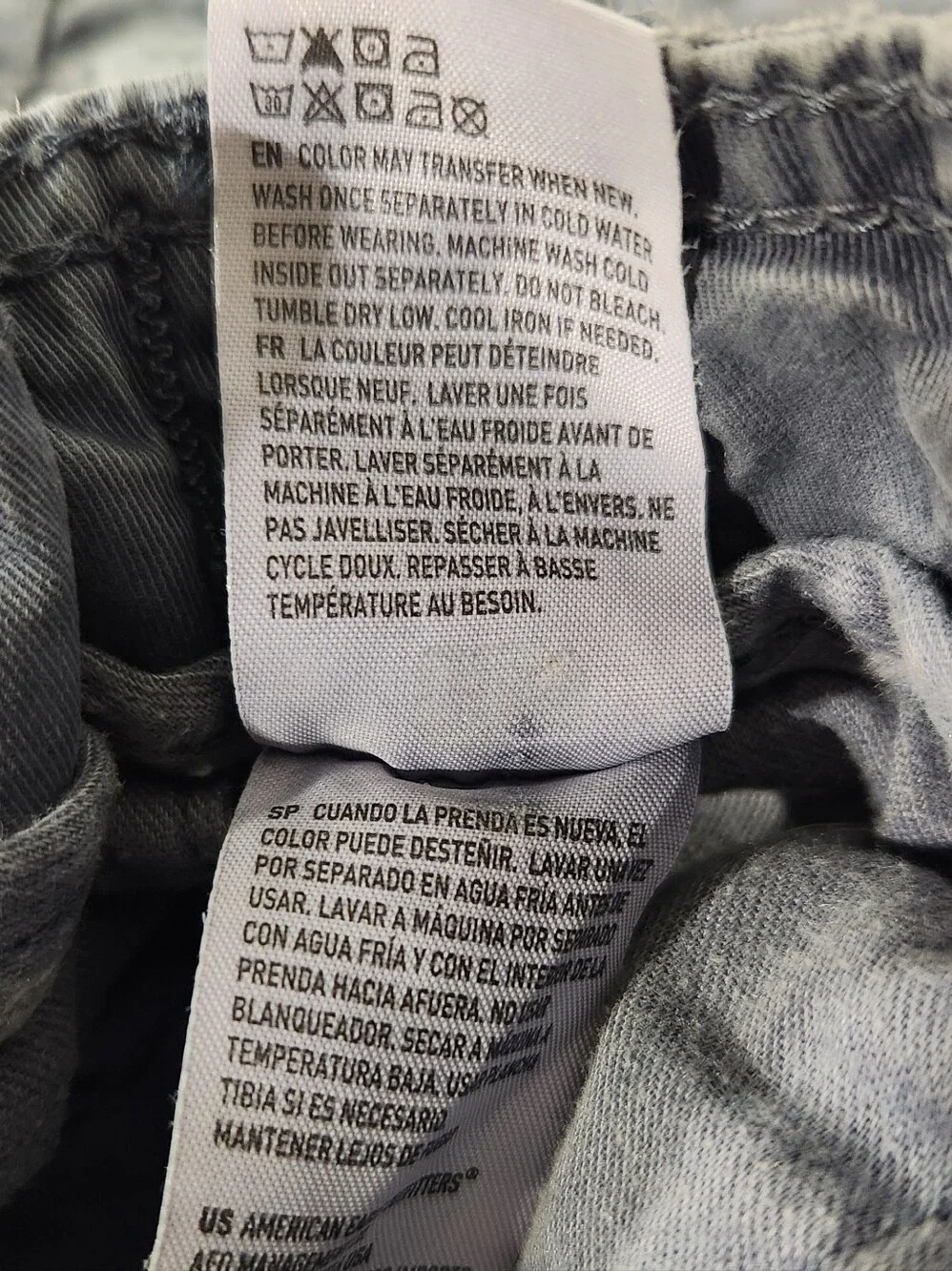 American Eagle Outfitters stylish cargo